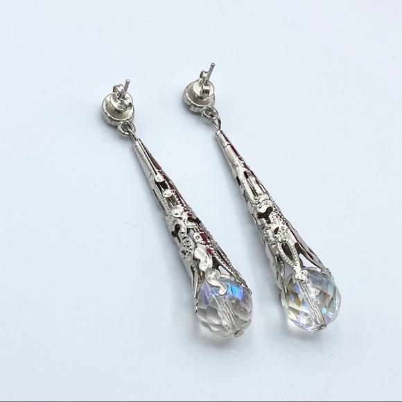 🌈3/$10 Silver Crystal Drop Fashion Earrings - Picture 8 of 8